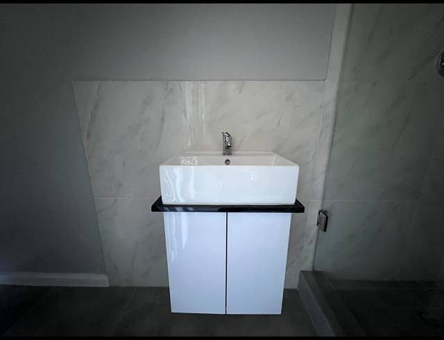 1 BEDROOM APARTMENT TO LET IN TABLE VIEW